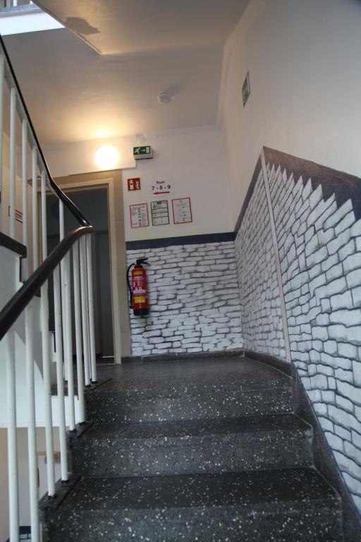 Hotel Moji Koeln Экстерьер фото