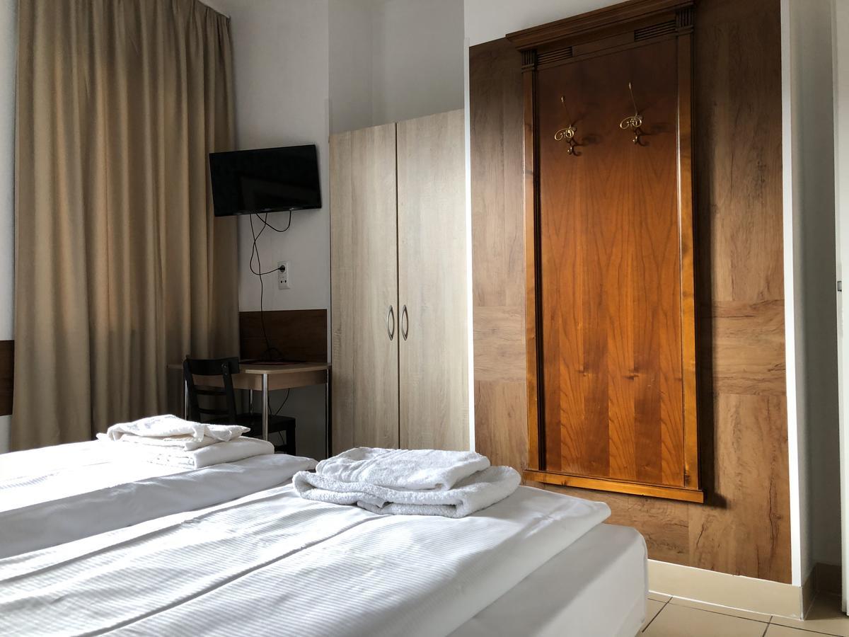 Hotel Moji Koeln Экстерьер фото