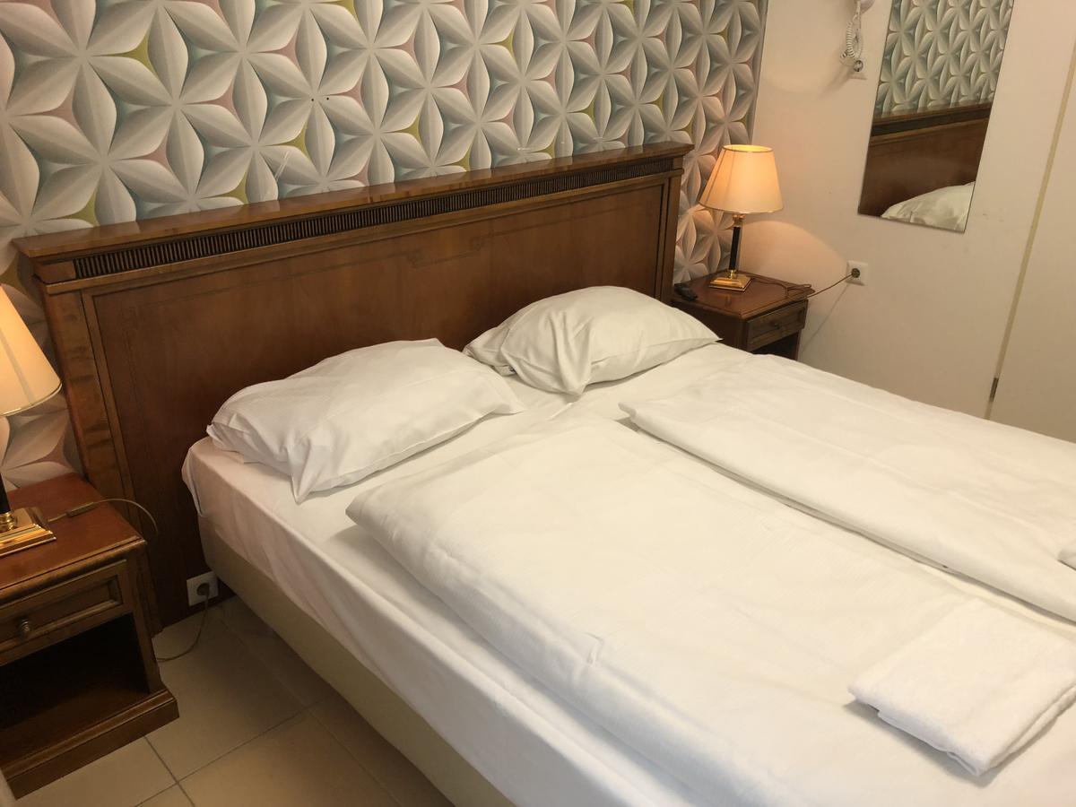 Hotel Moji Koeln Экстерьер фото