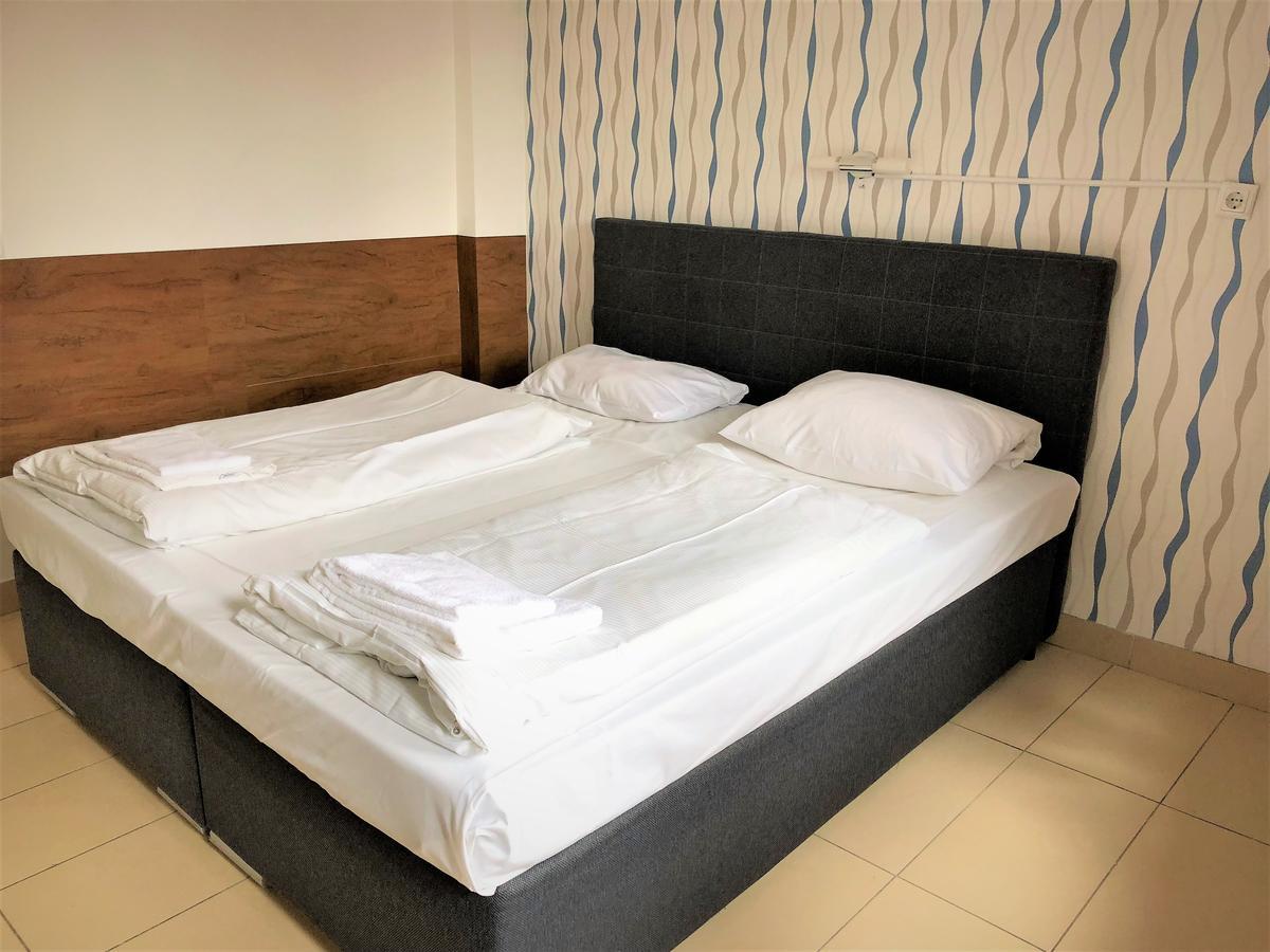 Hotel Moji Koeln Экстерьер фото